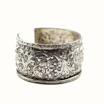 CUFF BRACELET 